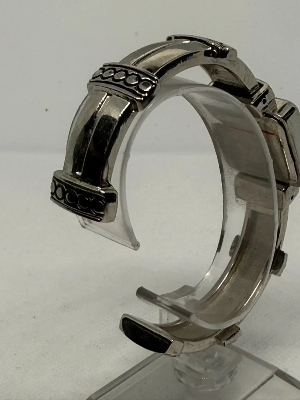 Kim Rogers Silver-Tone Quartz Womens Bracelet Watch Roman Numerals Textured